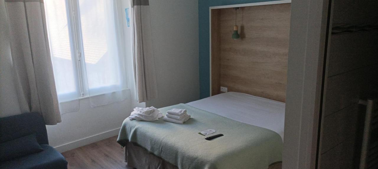 Hotel Le Petit Billot Vitre  Ngoại thất bức ảnh