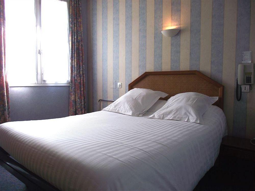 Hotel Le Petit Billot Vitre  Ngoại thất bức ảnh